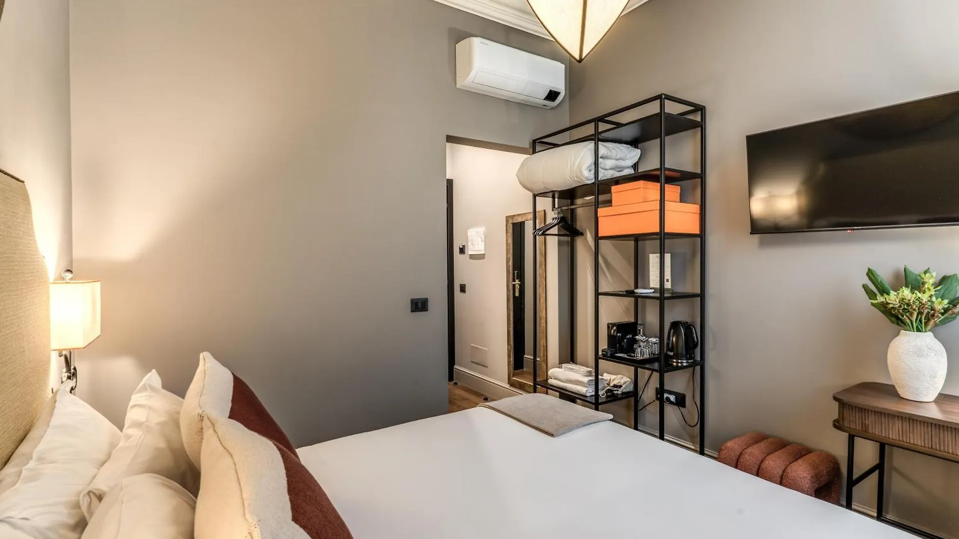 Telier Belsiana Hotel Rome 0*,